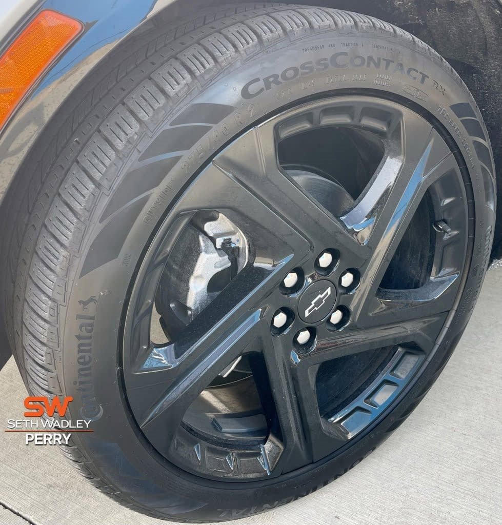 New 2025 Chevrolet Equinox EV RS image 10