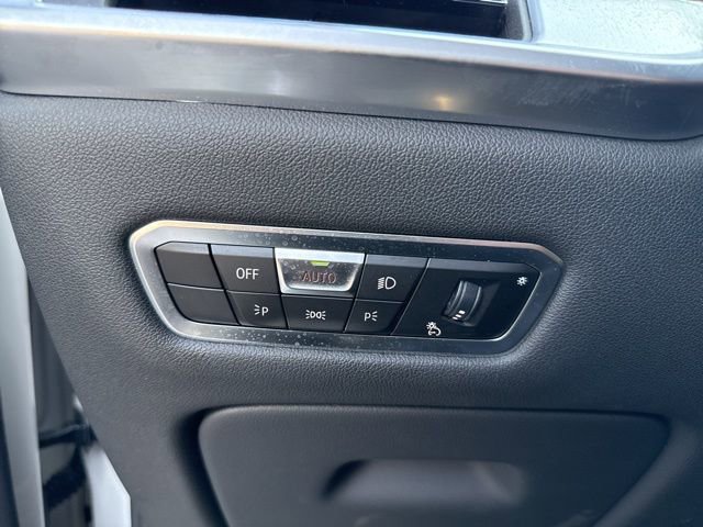 Used 2023 BMW X7 xDrive40i w/ M Sport Package image 18