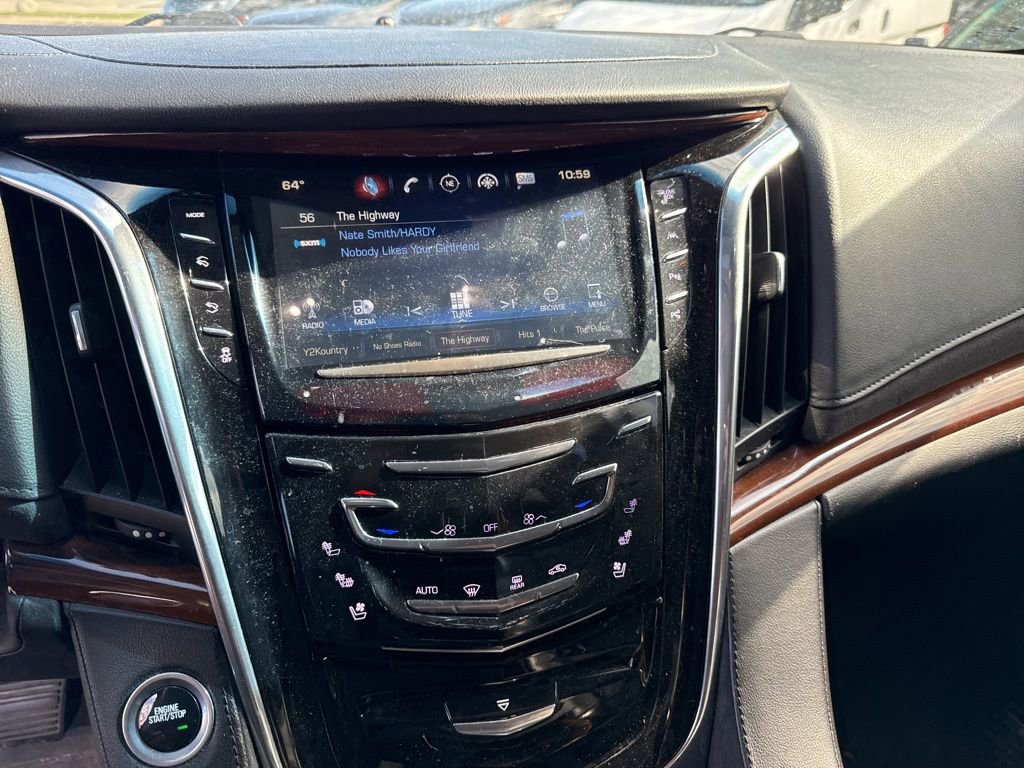 Used 2017 Cadillac Escalade ESV Luxury image 13