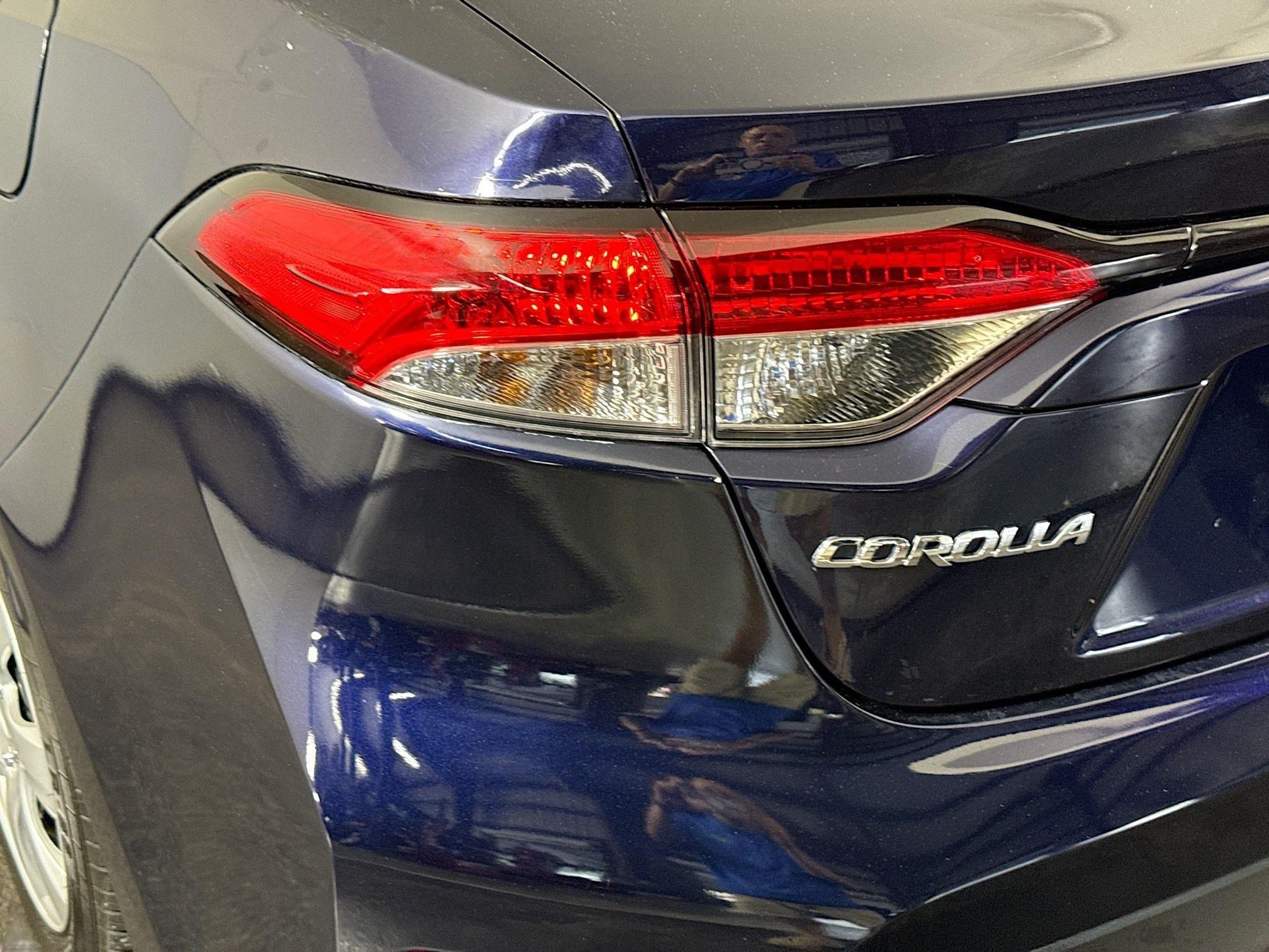 Used 2022 Toyota Corolla LE FWD image 35