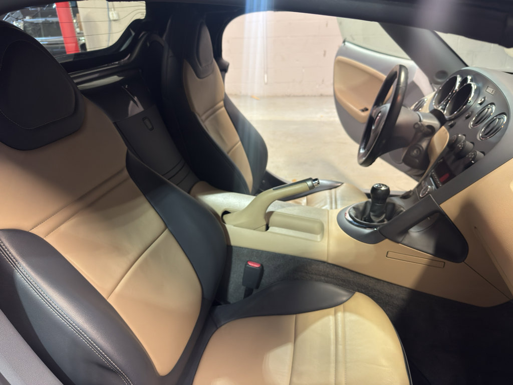 Used 2006 Pontiac Solstice Convertible w/ Premium Package RWD image 21