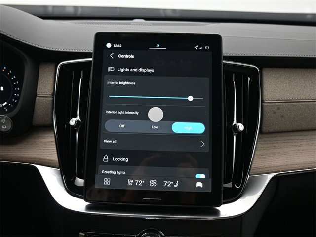 New 2026 Volvo XC90 B6 Plus w/ Protection Package Premier image 17