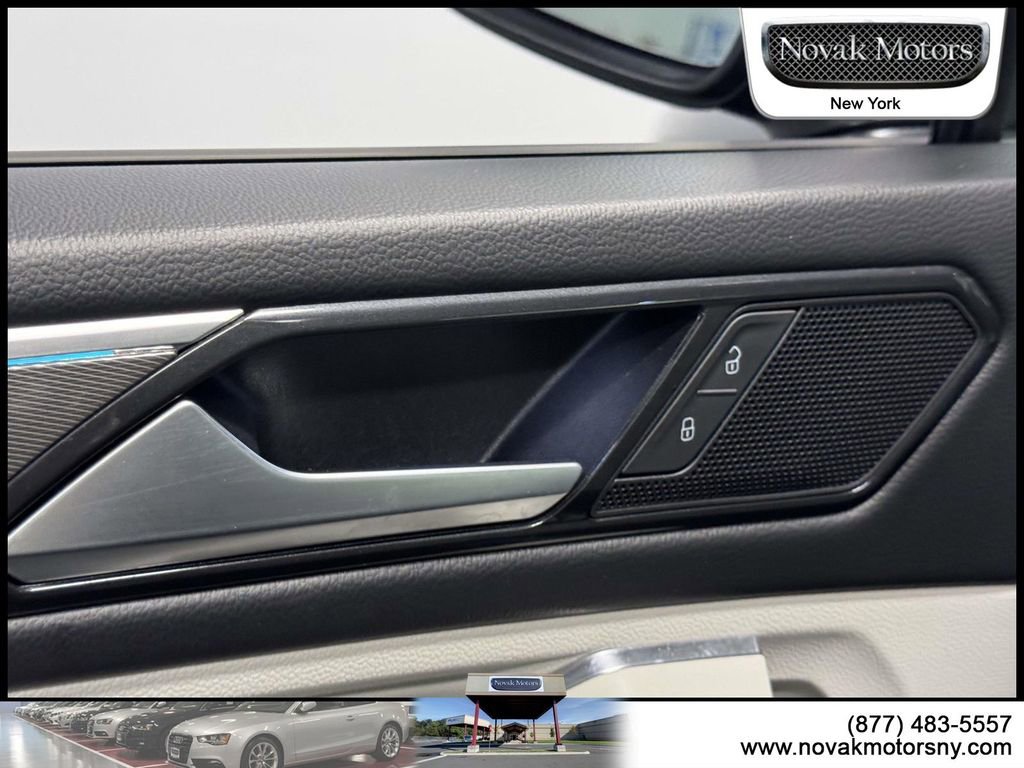 Used 2023 Volkswagen Tiguan SE R-Line AWD/4WD image 15