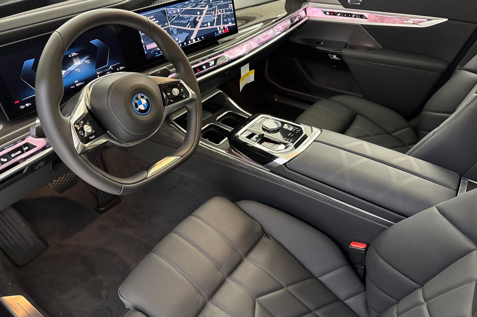Used 2026 BMW i7 xDrive60 w/ Executive Package AWD/4WD image 4