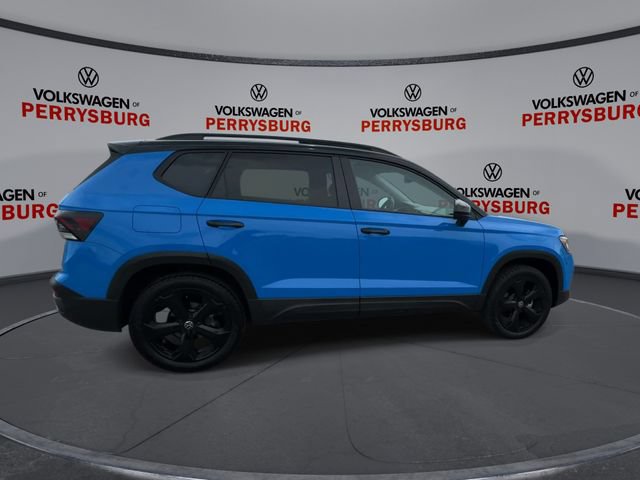 Certified 2025 Volkswagen Taos SE AWD/4WD image 8