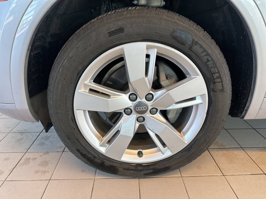 Used 2018 Audi Q5 Premium Plus w/ Premium Plus Package AWD/4WD image 18