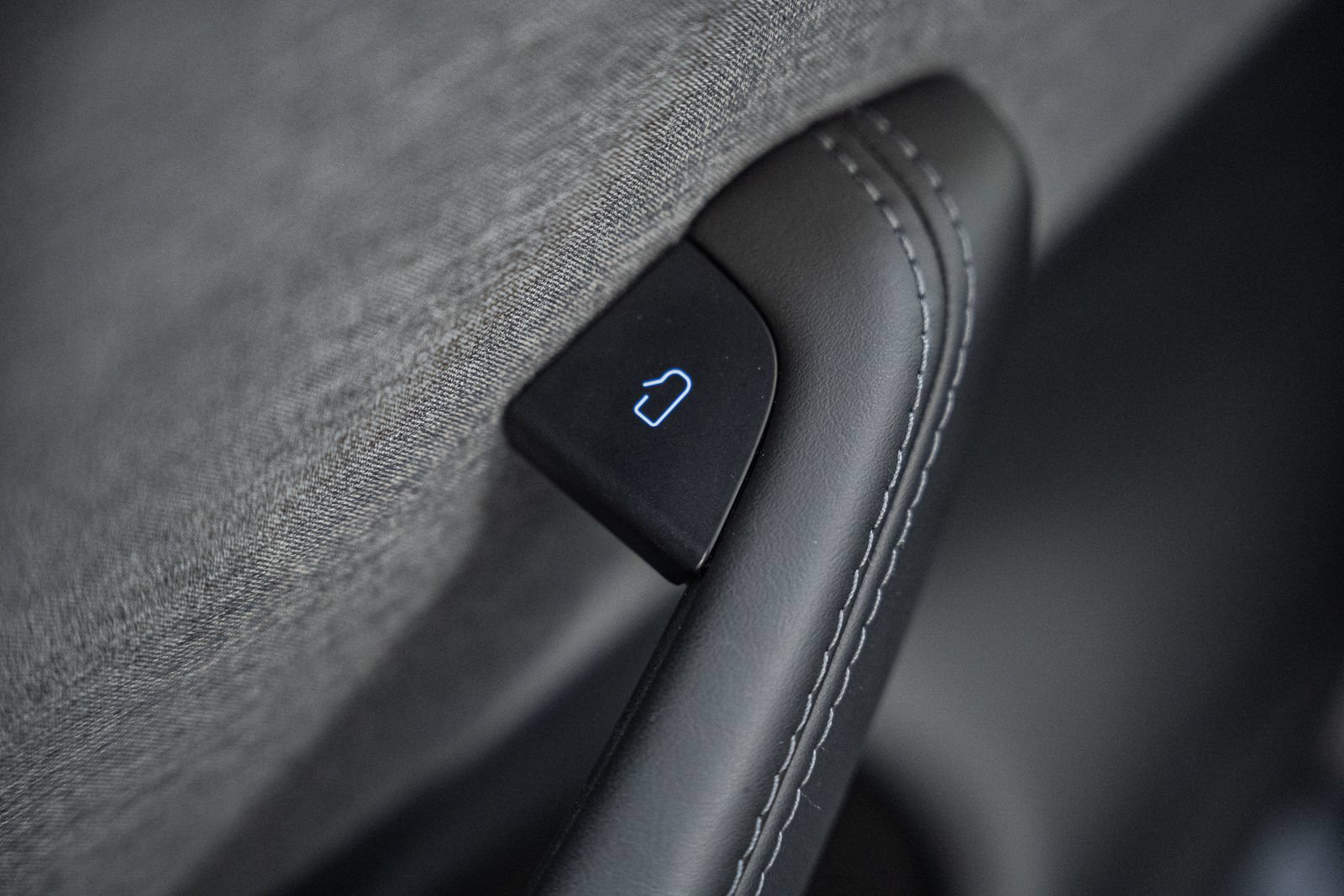 Used 2025 Tesla Model 3 Long Range RWD image 31