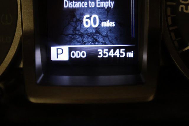 Used 2023 Toyota Tacoma TRD Sport w/ Black Out Package (TMS) image 28