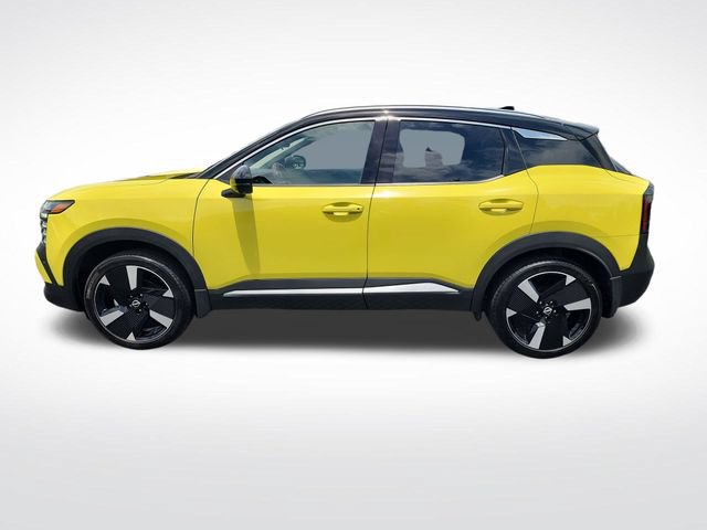 Used 2025 Nissan Kicks SR AWD/4WD image 2