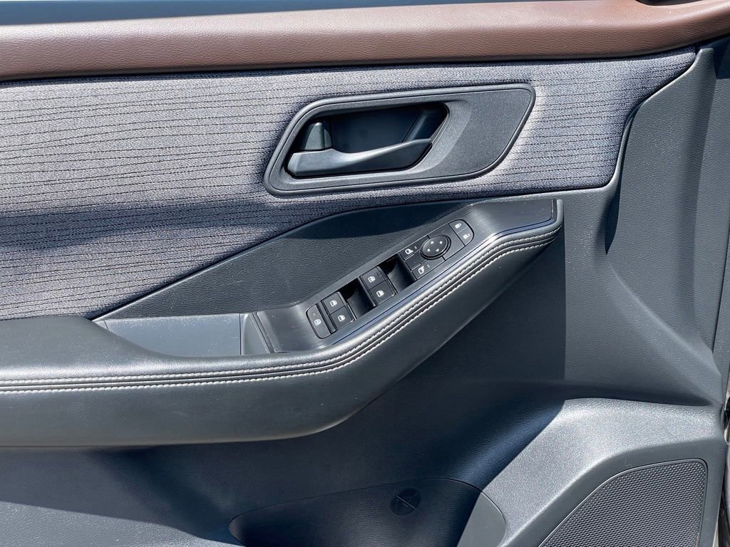 Certified 2023 Nissan Rogue S image 11