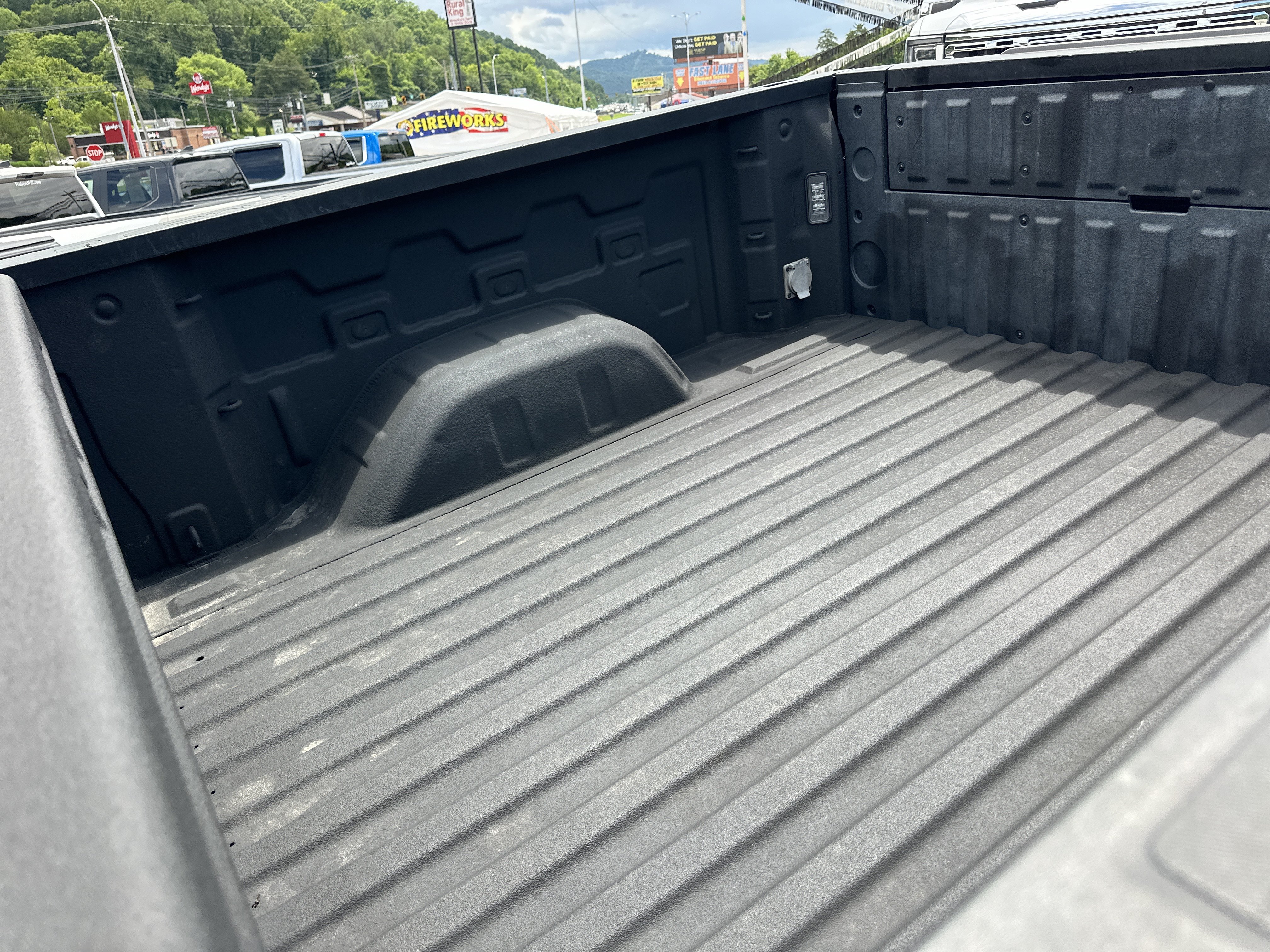 Used 2022 GMC Sierra 1500 Elevation AWD/4WD image 20
