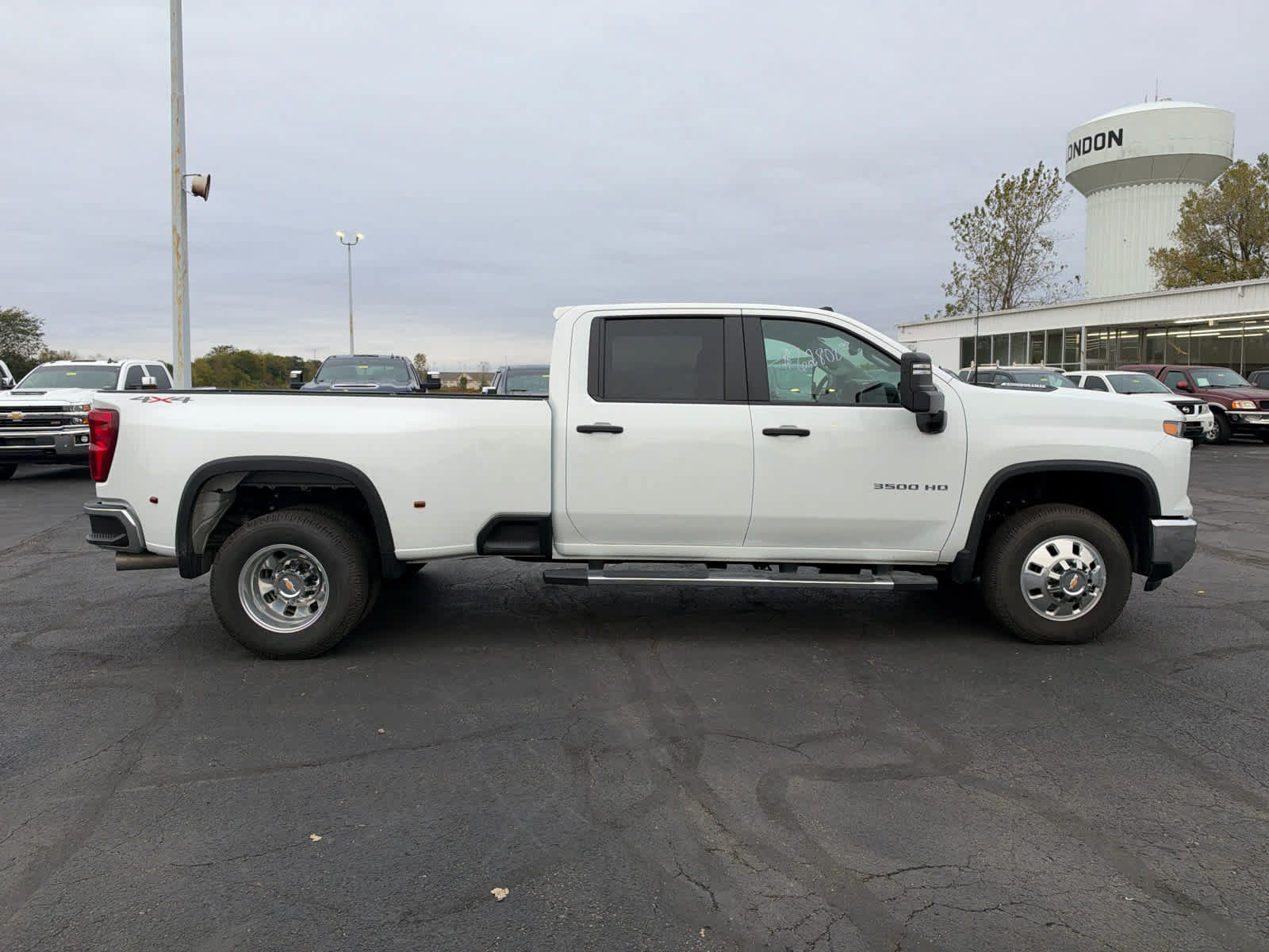Certified 2026 Chevrolet Silverado 3500 W/T w/ WT/CX Safety Package AWD/4WD image 6