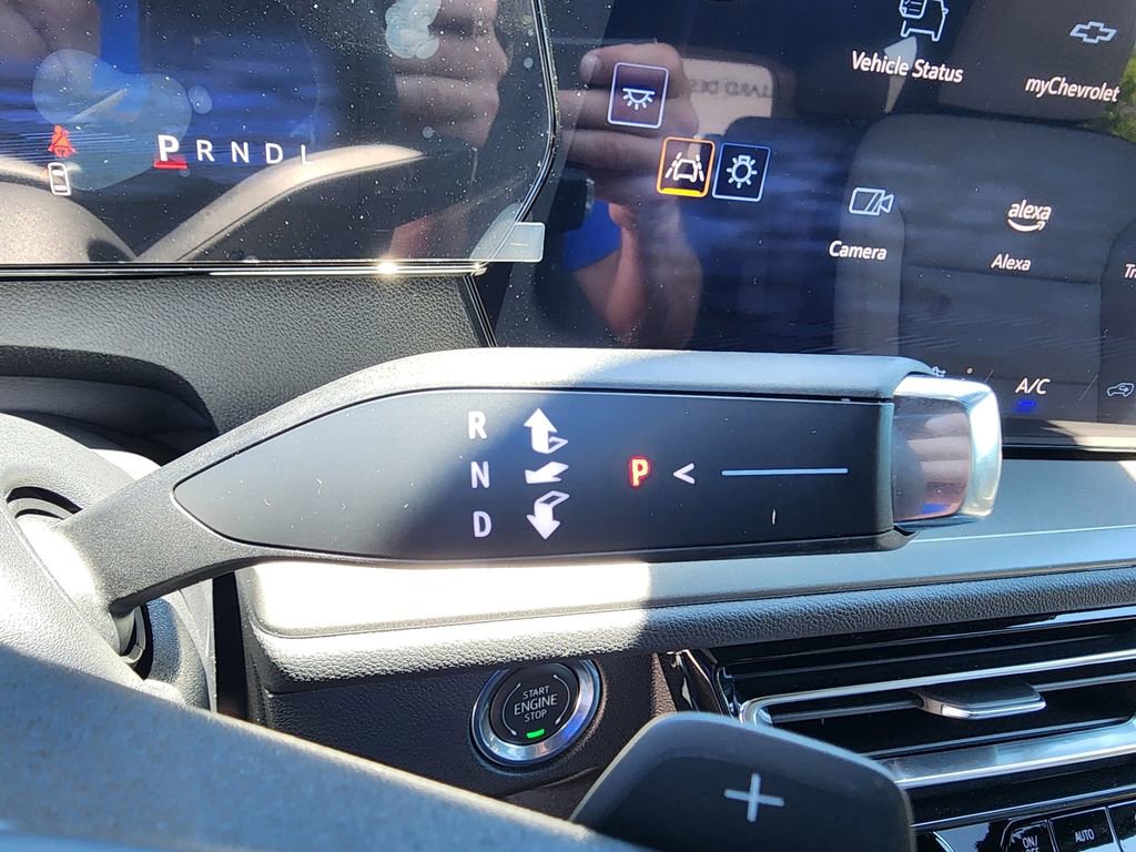 New 2025 Chevrolet Traverse LT image 15