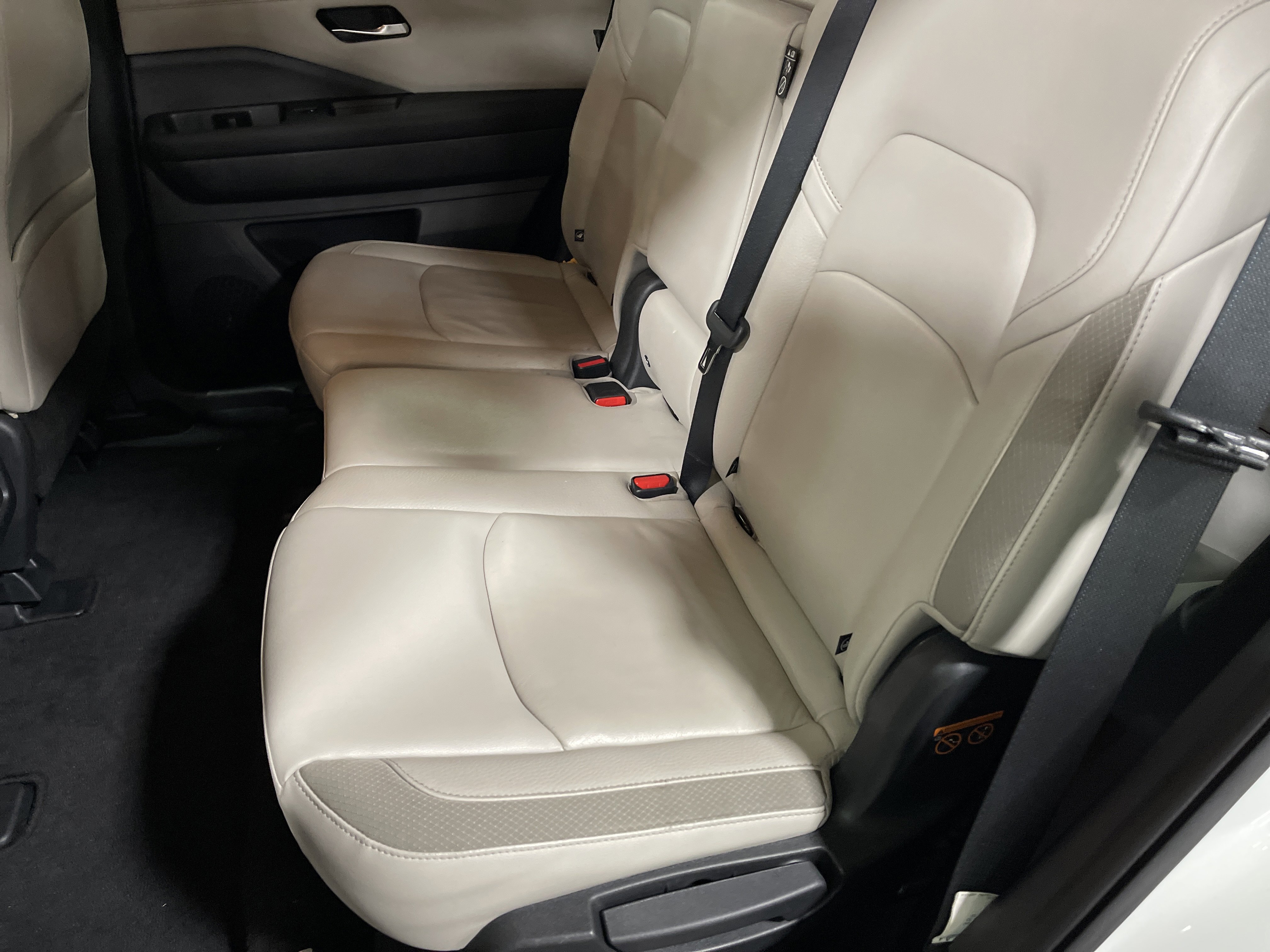 Used 2023 Nissan Pathfinder SL image 11