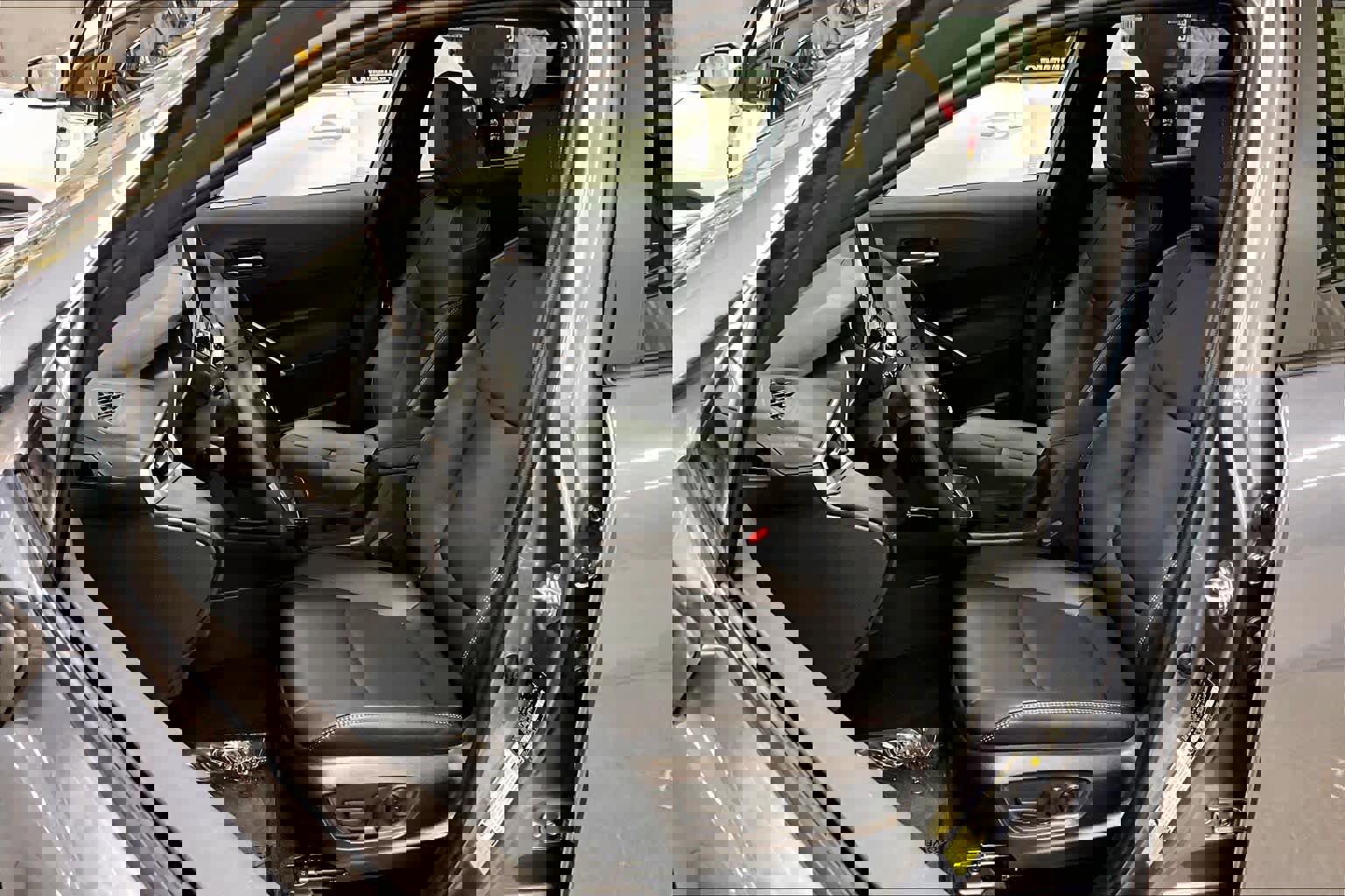 Used 2026 Toyota Corolla Cross XLE w/ Convenience Package image 8