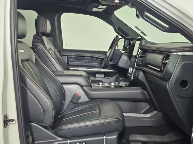 Used 2024 Ford Expedition Max Platinum image 11