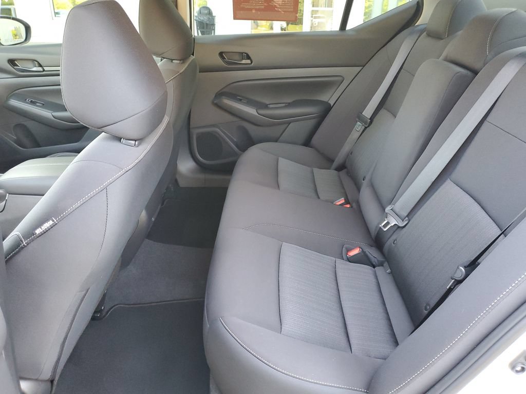 Certified 2025 Nissan Altima 2.5 S FWD image 10