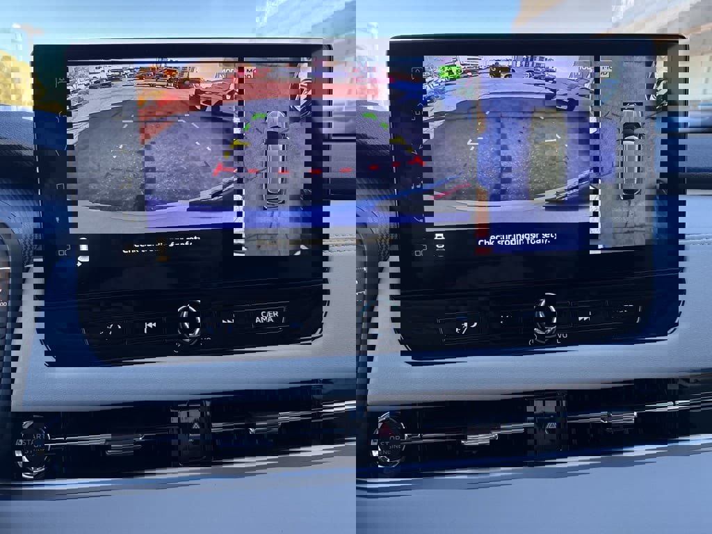 New 2025 Mitsubishi Outlander SE image 18