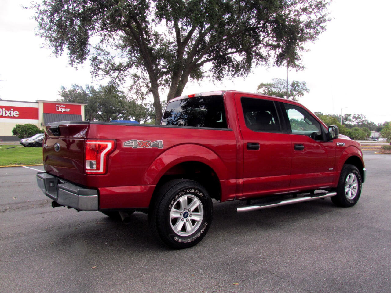 Used 2016 Ford F150 XLT w/ Trailer Tow Package image 11