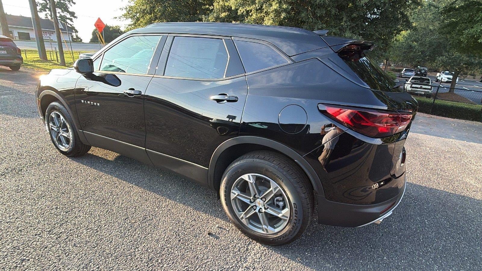 New 2026 Chevrolet Blazer LT w/ Convenience Package FWD image 9