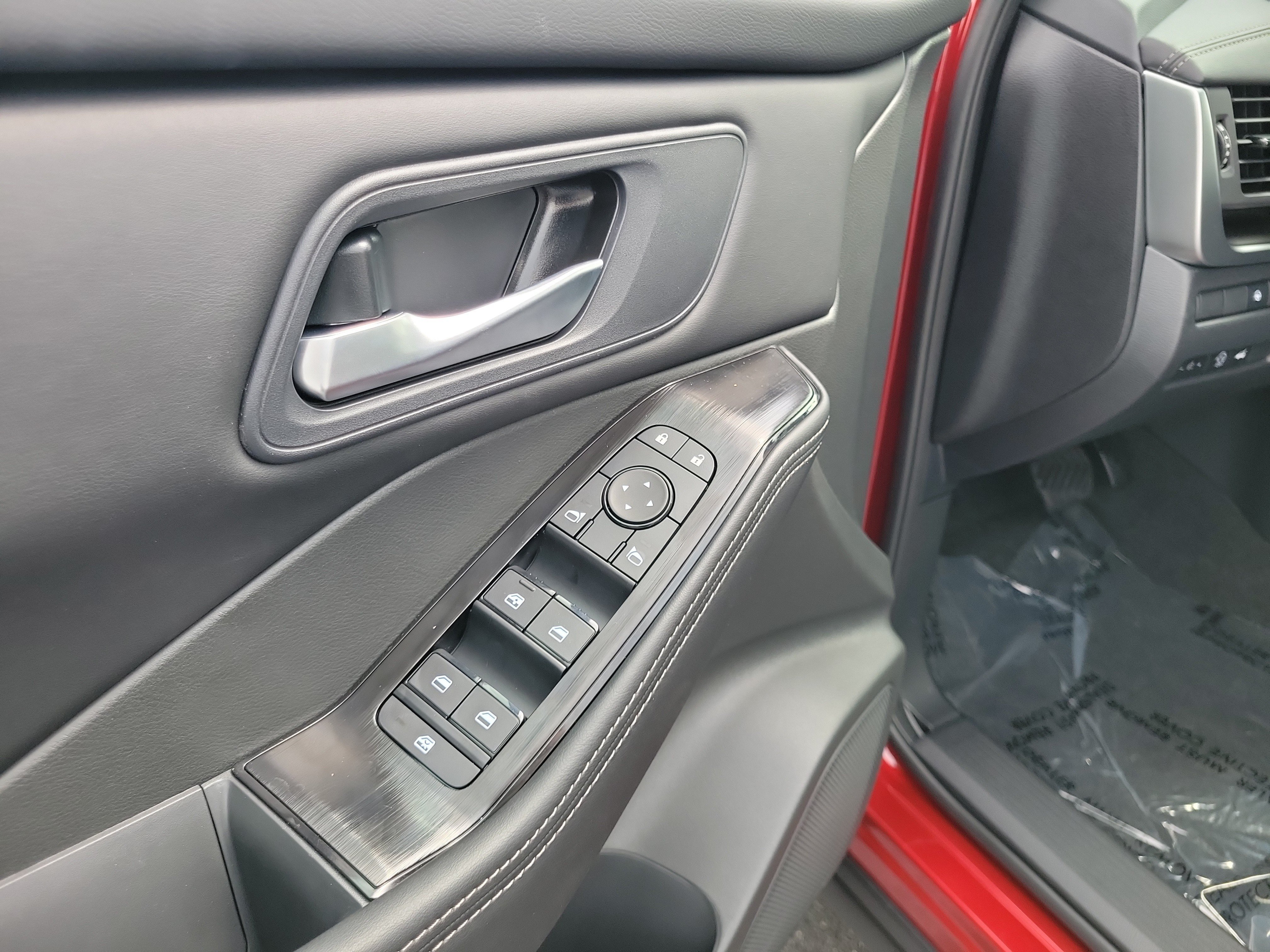 New 2026 Nissan Rogue SV w/ Cold Weather Package AWD/4WD image 18