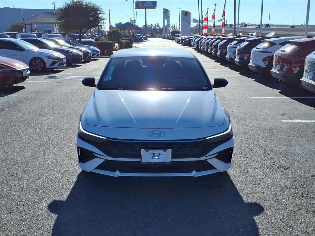 New 2025 Hyundai Elantra Sport image 8