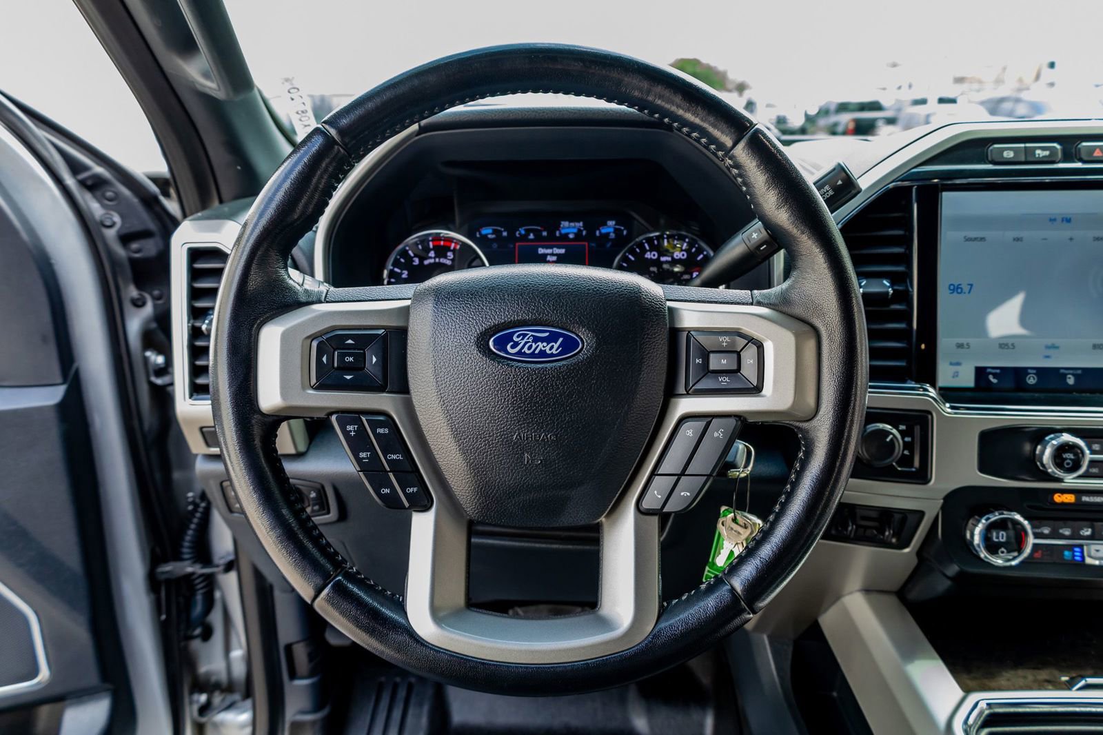 Used 2022 Ford F250 Lariat w/ Lariat Value Package AWD/4WD image 18