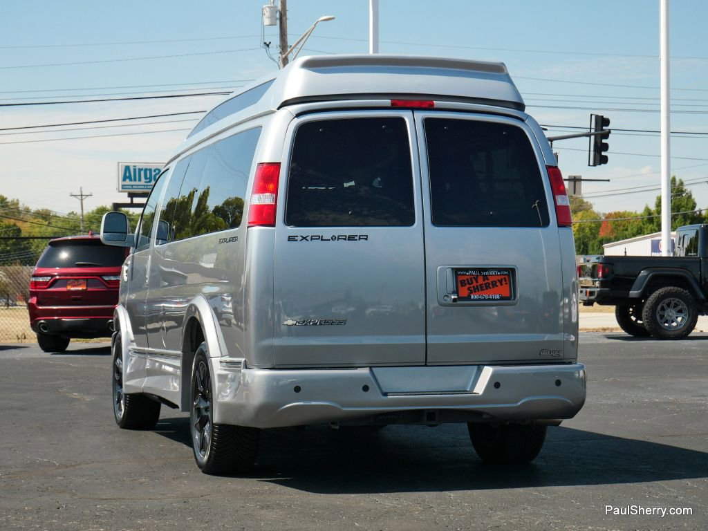Used 2023 Chevrolet Express 2500 image 15
