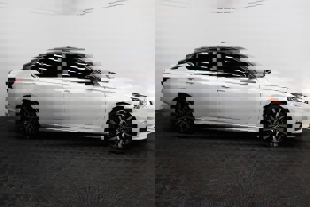 Used 2020 Nissan Altima 2.5 SR w/ Premium Package image 4