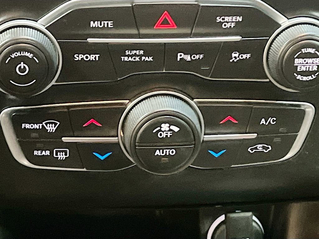 Used 2022 Dodge Charger R/T w/ Blacktop Package image 15