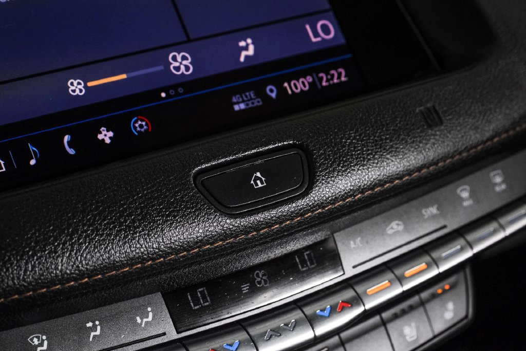 Used 2019 Cadillac XT4 Sport FWD image 24