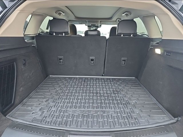 Used 2023 Lincoln Corsair Reserve w/ Equipment Group 202A image 10