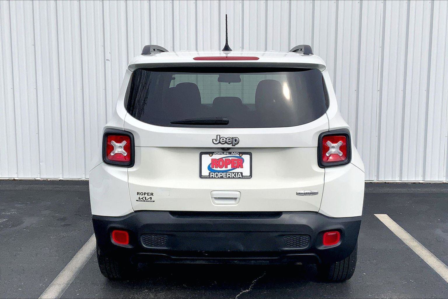 Used 2020 Jeep Renegade Latitude image 4