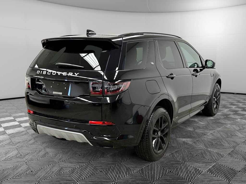 Used 2025 Land Rover Discovery Sport S image 5