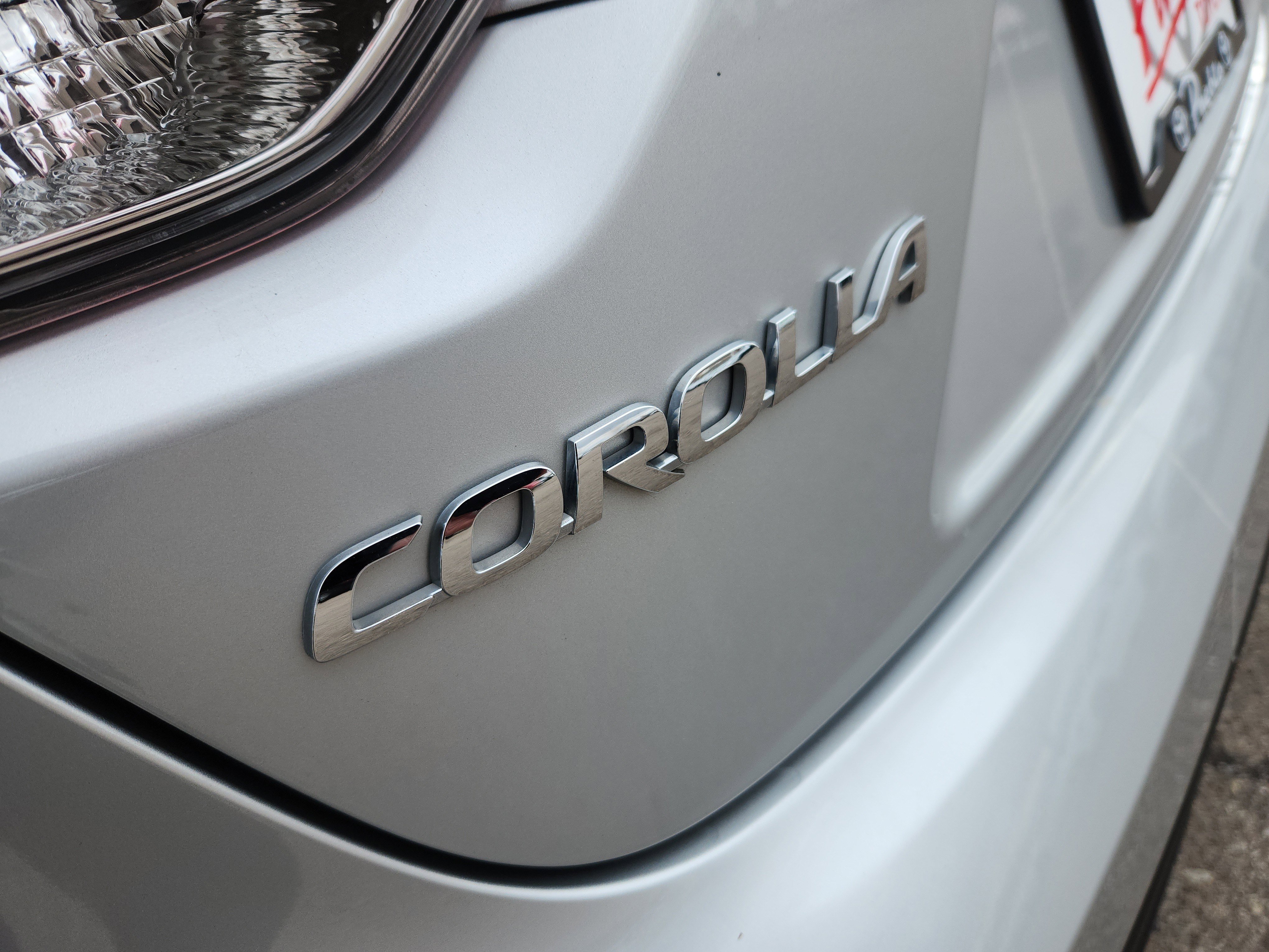 Used 2024 Toyota Corolla LE image 11