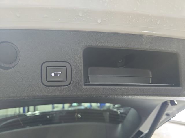 New 2026 Chevrolet Equinox RS w/ LPO, Floor Liner Package image 14