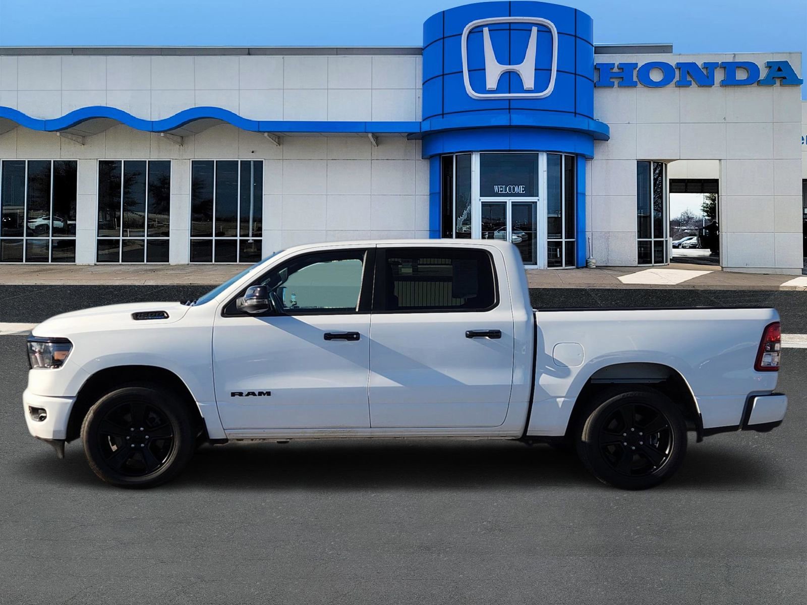 Used 2023 RAM 1500 Lone Star image 3