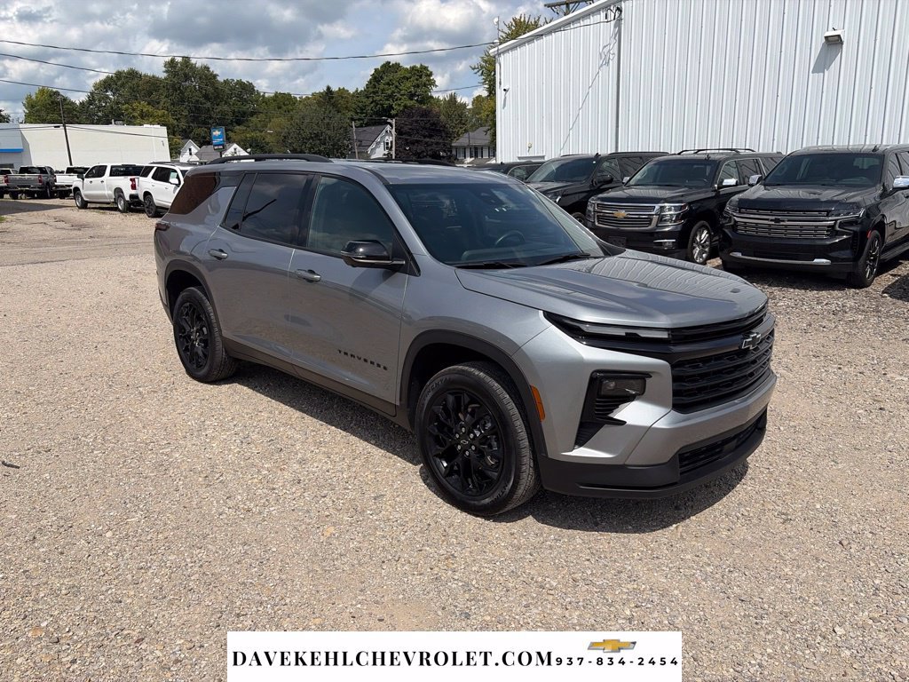 Used 2026 Chevrolet Traverse LT w/ Midnight/Sport Edition AWD/4WD image 8