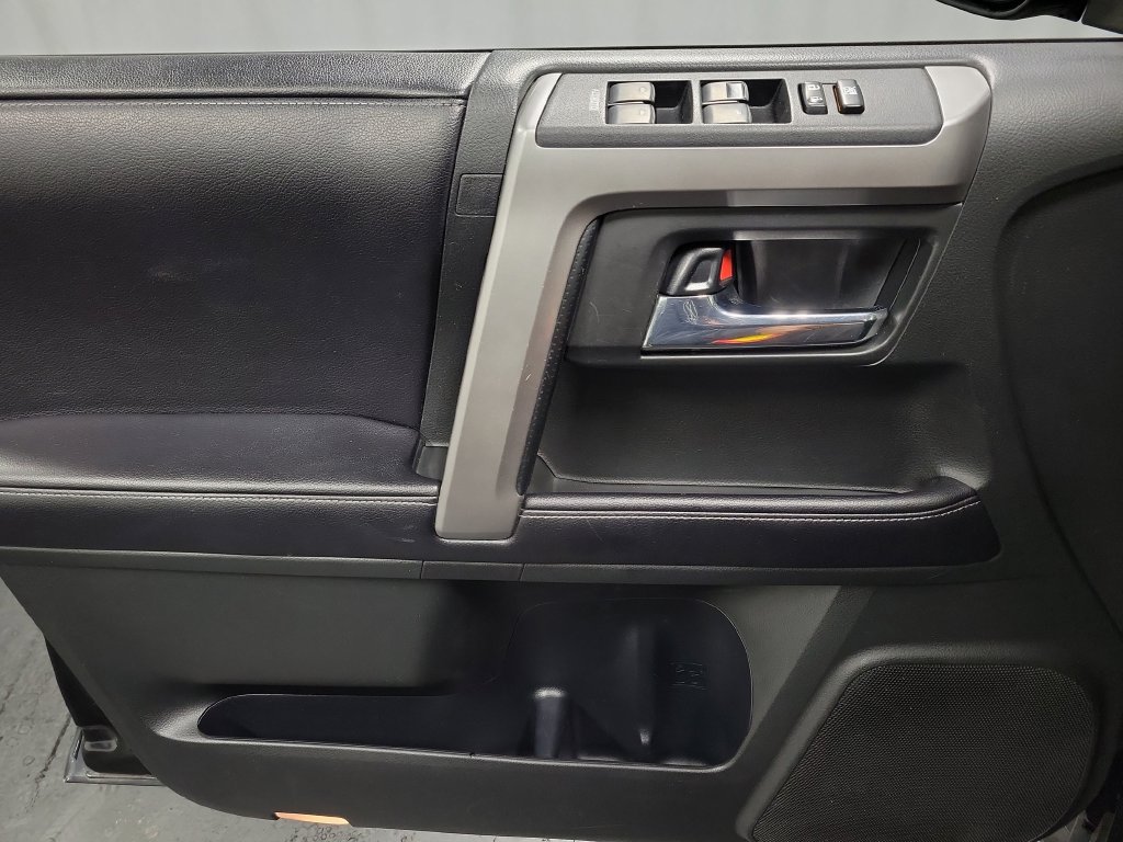 Used 2017 Toyota 4Runner SR5 Premium AWD/4WD image 24