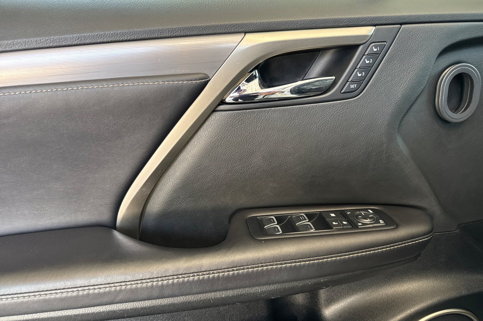 Used 2017 Lexus RX 450h F Sport AWD/4WD image 12