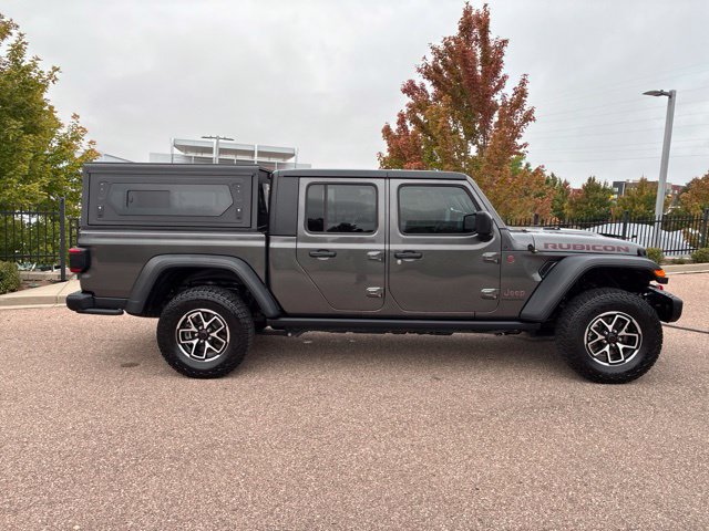Used 2024 Jeep Gladiator Rubicon w/ Technology Group AWD/4WD image 8