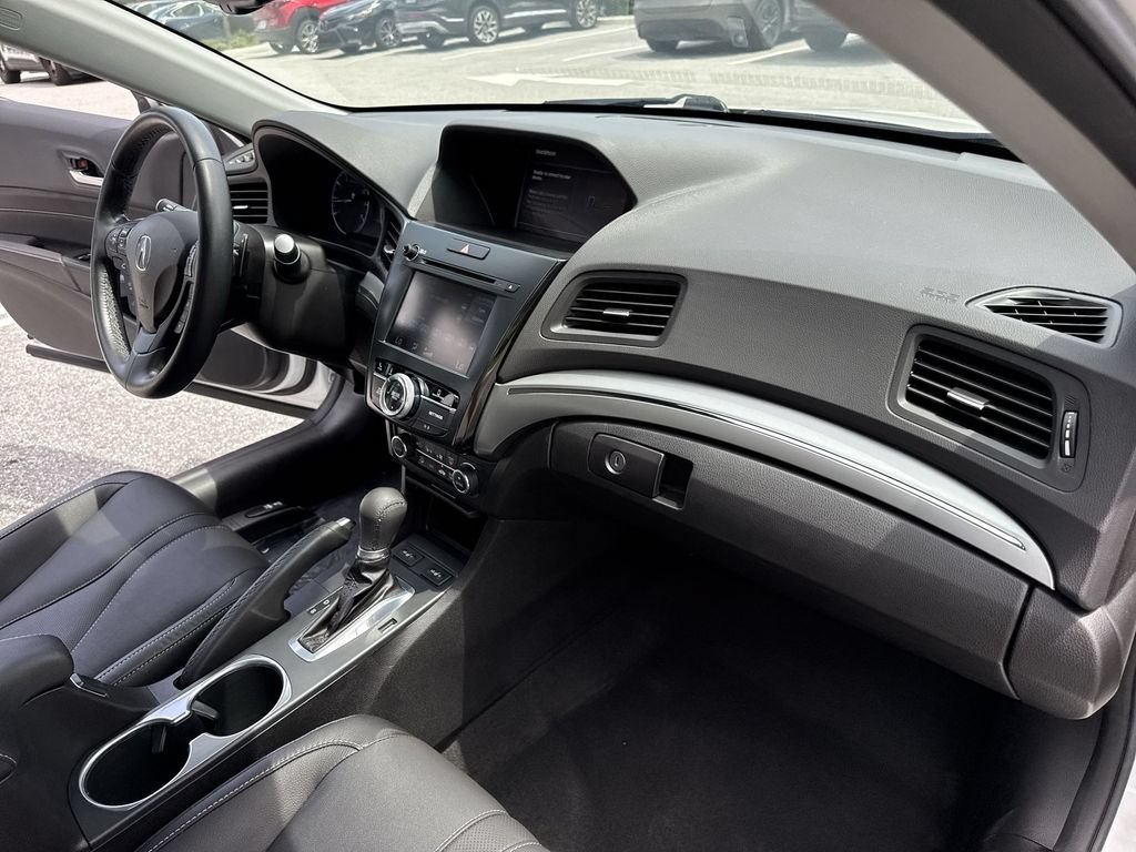 Used 2022 Acura ILX w/ Premium Package FWD image 32