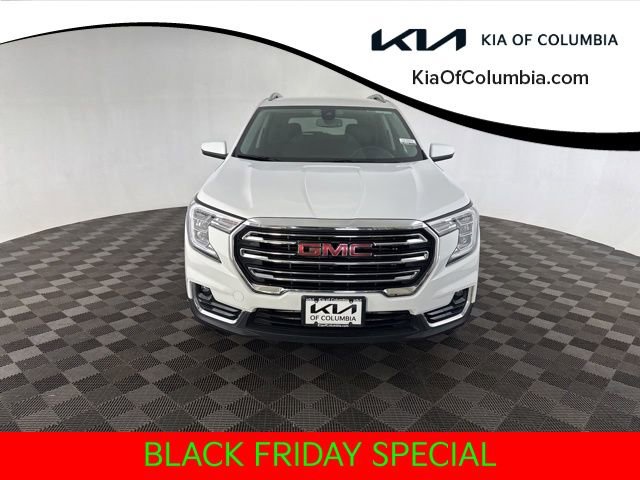 Used 2024 GMC Terrain SLT image 2
