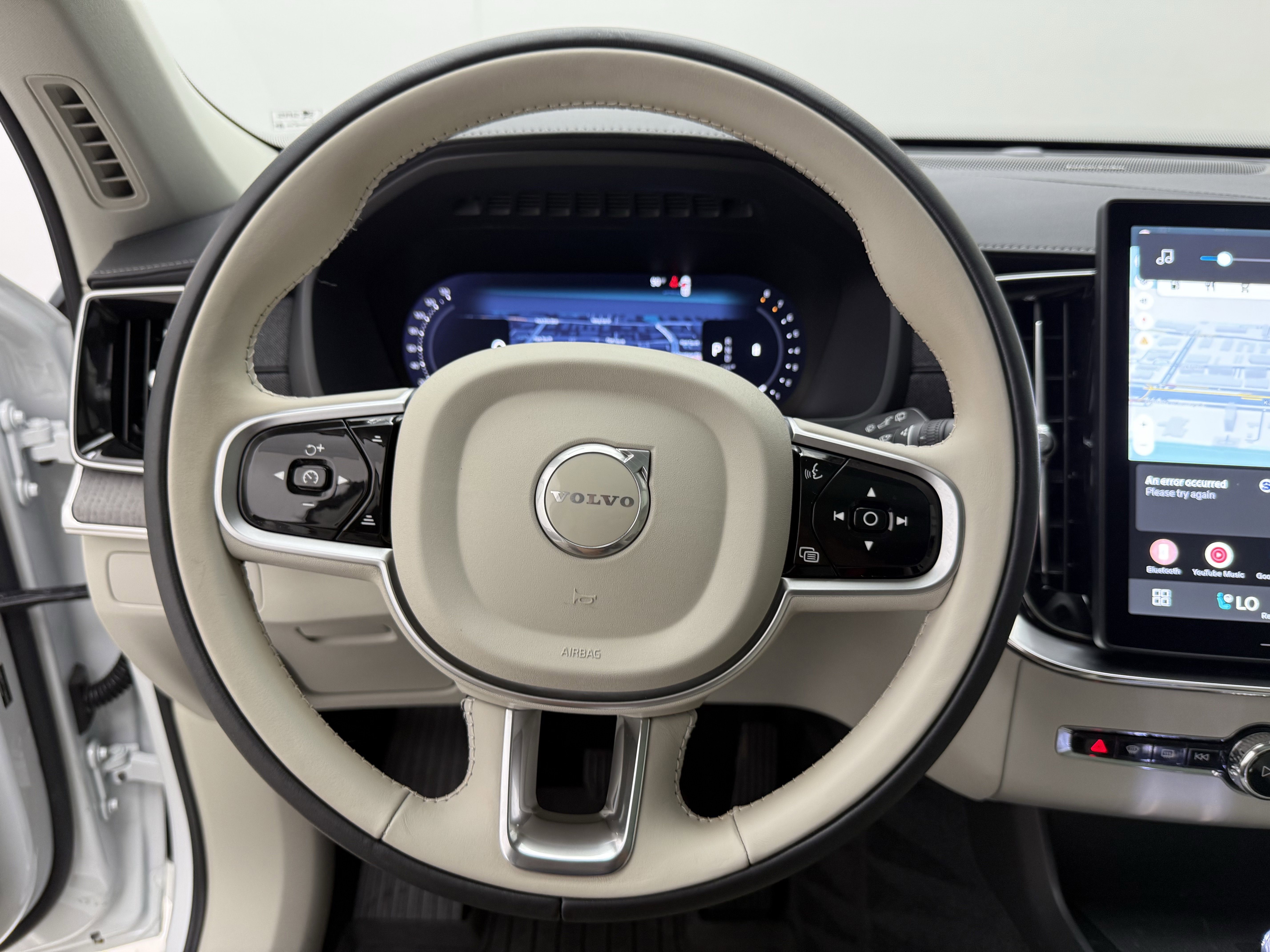 Used 2026 Volvo XC90 B6 Ultra w/ Protection Package image 16