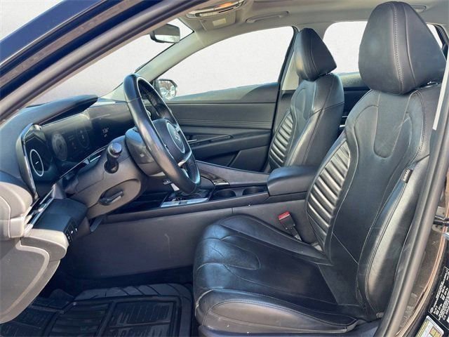 Used 2021 Hyundai Elantra Limited image 12