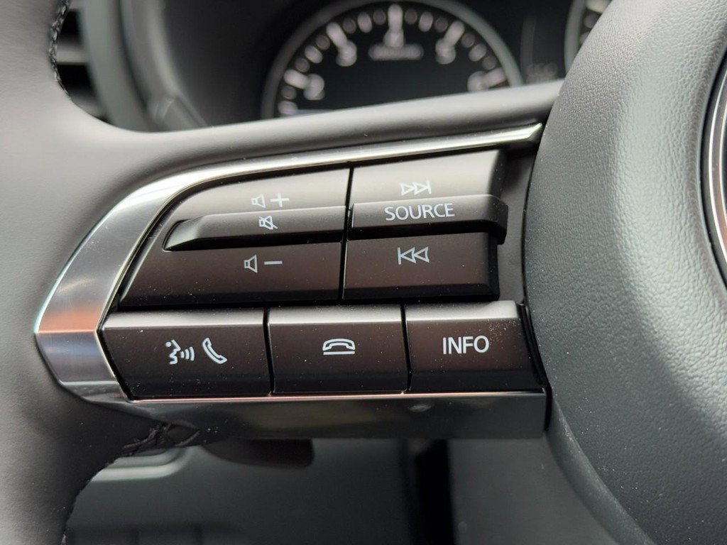 New 2026 MAZDA MAZDA3 Hatchback w/Premium Plus Pkg image 11