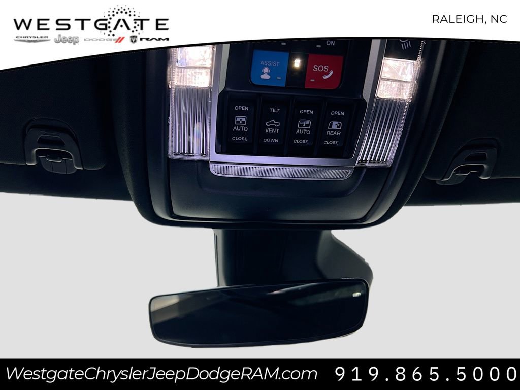 New 2026 RAM 1500 4x4 Crew Cab image 17