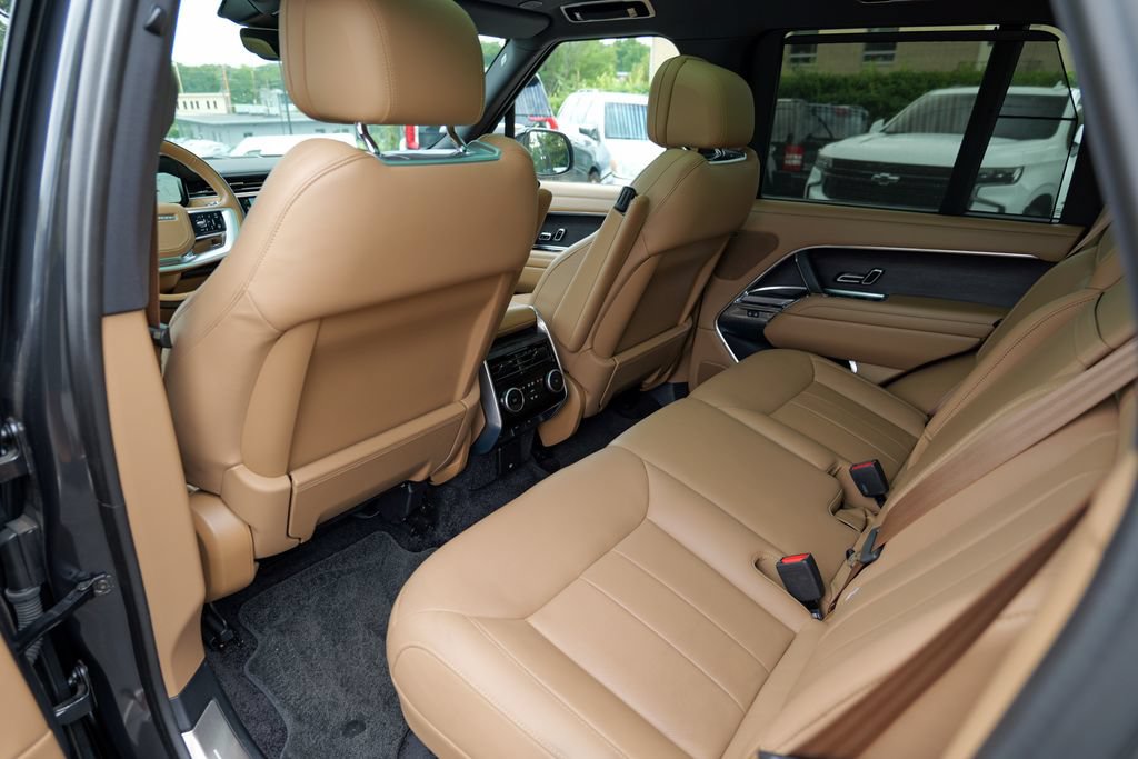 Used 2024 Land Rover Range Rover SE AWD/4WD image 28