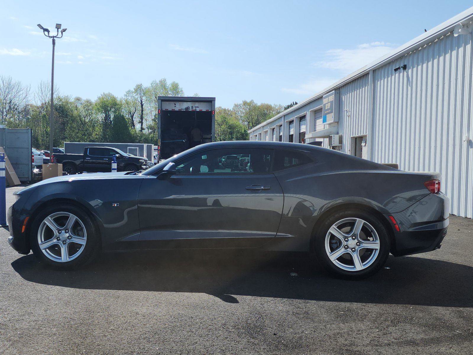 Used 2019 Chevrolet Camaro LT w/ Technology Package image 2