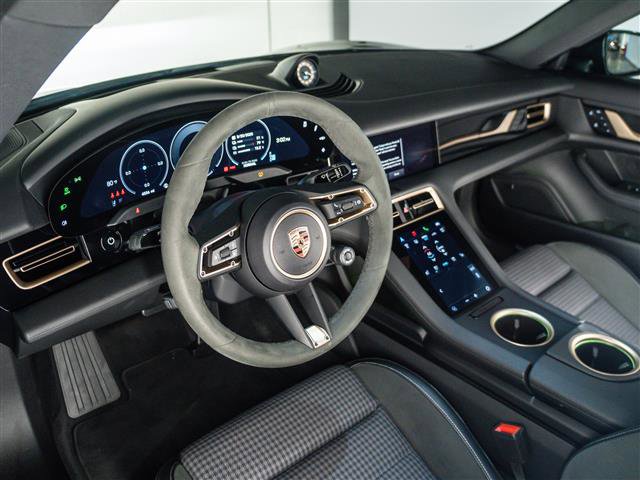 Used 2025 Porsche Taycan 4S AWD/4WD image 4